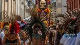 Desfile en Xalapa representa los nueve niveles del Mictlán