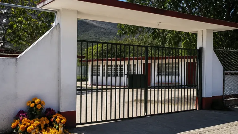 SEV suspende clases cinco días en 47 municipios por las celebraciones de Todos Santos